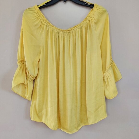 Naked Zebra yellow off the the shoulder blouse with ruffle detail on the sleeve - Picture 1 of 6